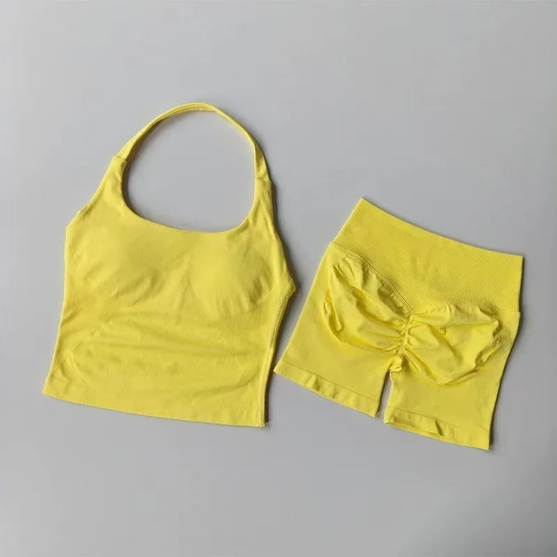 Women‘s Seamless Yoga Set 2 Piece Halter Backless Sports Bra High Waist Scrunch Butt Shorts Workout Gym Clothes Activewear