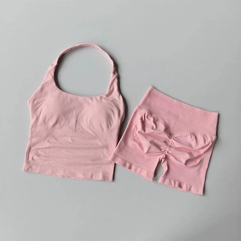 Women‘s Seamless Yoga Set 2 Piece Halter Backless Sports Bra High Waist Scrunch Butt Shorts Workout Gym Clothes Activewear