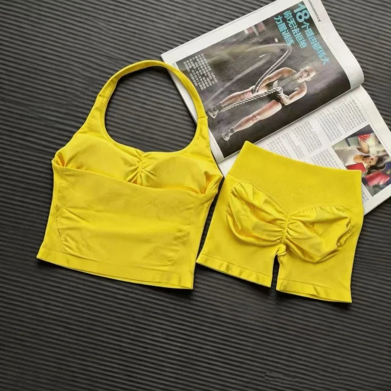 Women‘s Seamless Yoga Set 2 Piece Halter Backless Sports Bra High Waist Scrunch Butt Shorts Workout Gym Clothes Activewear