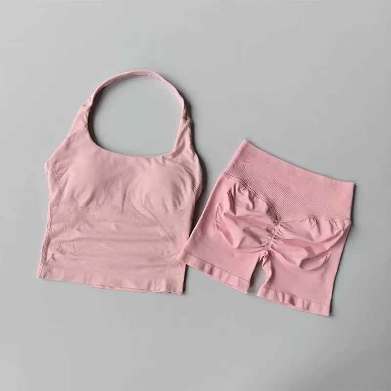 Women‘s Seamless Yoga Set 2 Piece Halter Backless Sports Bra High Waist Scrunch Butt Shorts Workout Gym Clothes Activewear
