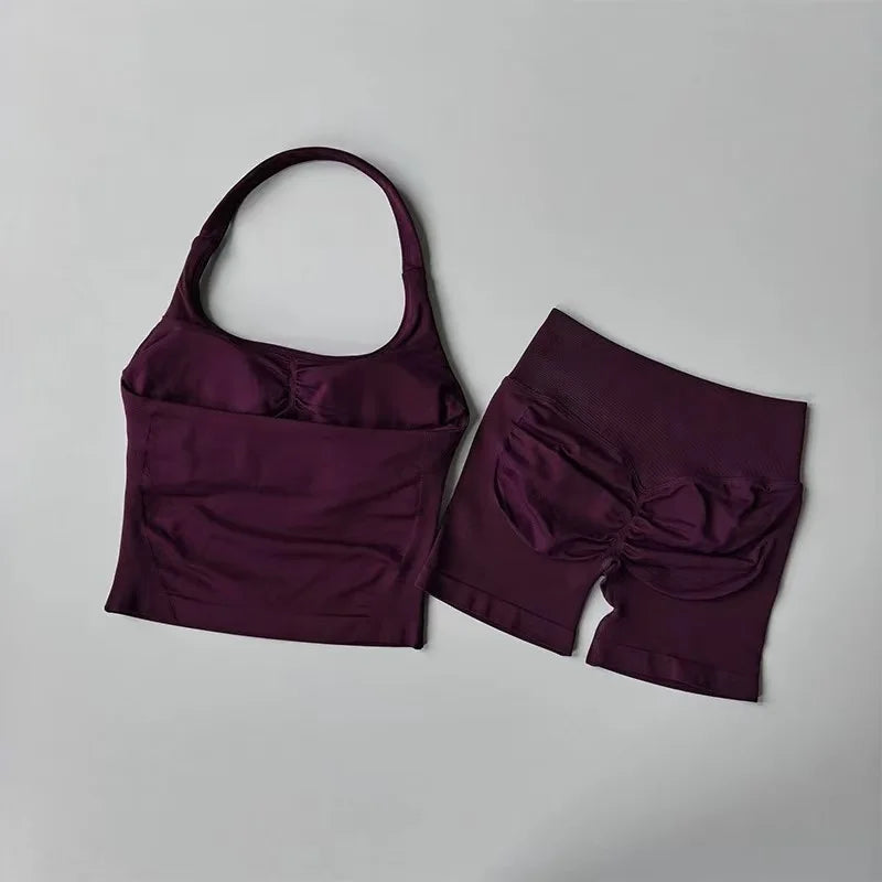 Women‘s Seamless Yoga Set 2 Piece Halter Backless Sports Bra High Waist Scrunch Butt Shorts Workout Gym Clothes Activewear