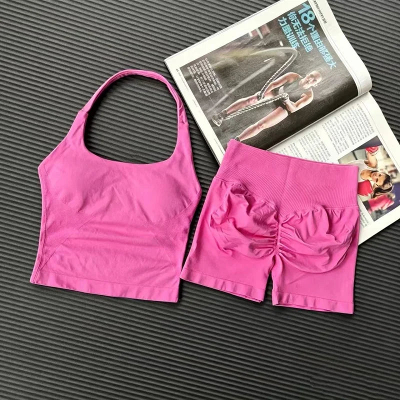 Women‘s Seamless Yoga Set 2 Piece Halter Backless Sports Bra High Waist Scrunch Butt Shorts Workout Gym Clothes Activewear